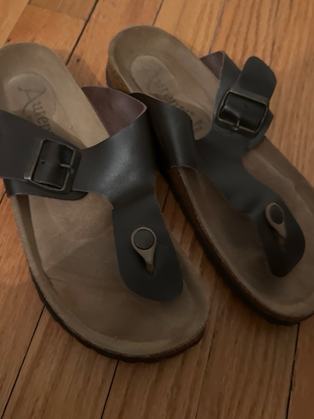 Women’s brown Toe-Post Sandals with Buckle
